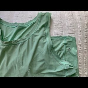 Lululemon tank top